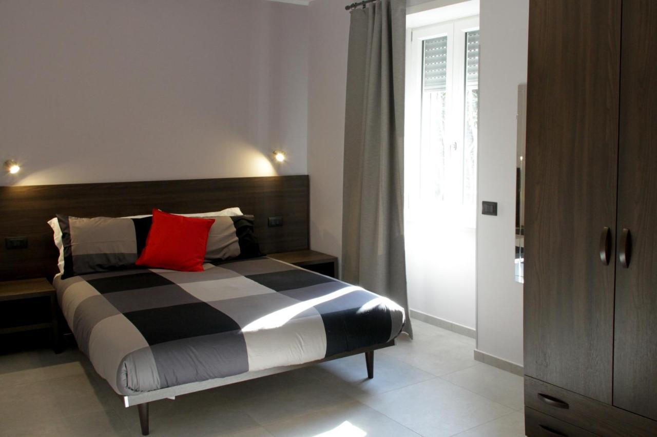 Easyroom Frosinone - Casello Autostradale Exteriör bild