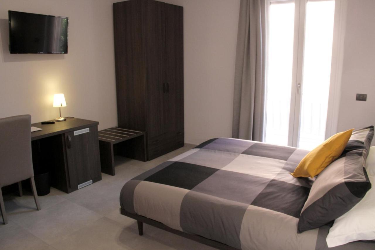 Easyroom Frosinone - Casello Autostradale Exteriör bild