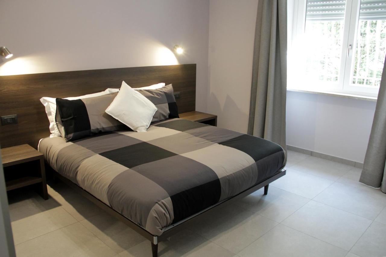 Easyroom Frosinone - Casello Autostradale Exteriör bild
