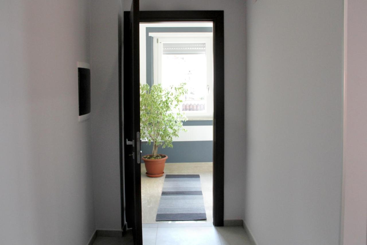 Easyroom Frosinone - Casello Autostradale Exteriör bild